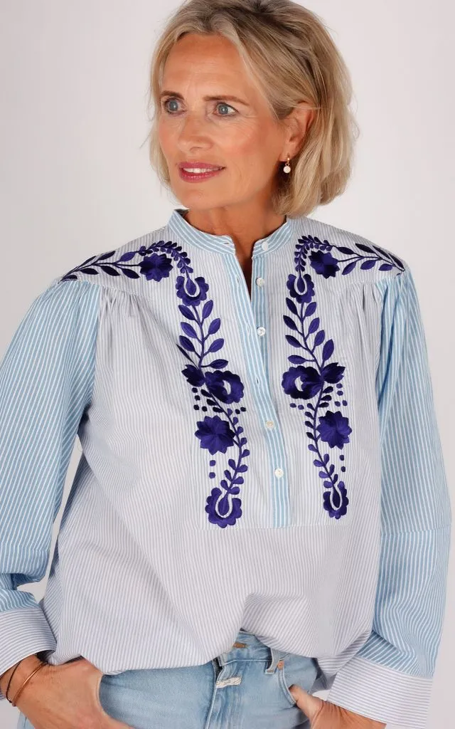 antik-batik-tamir-blouse-blauw-4 Antik Batik Antik Batik blouse Tamir blauw